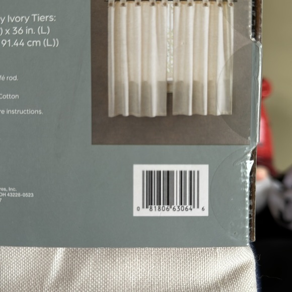 New in package tier and valance set chambray ivory color - Picture 4 of 4